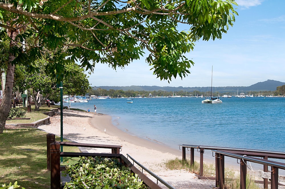 OFFSHORE NOOSA RESORT 68/78