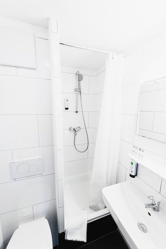 City Hotel Fellbach 24H CHECK-IN 26/26