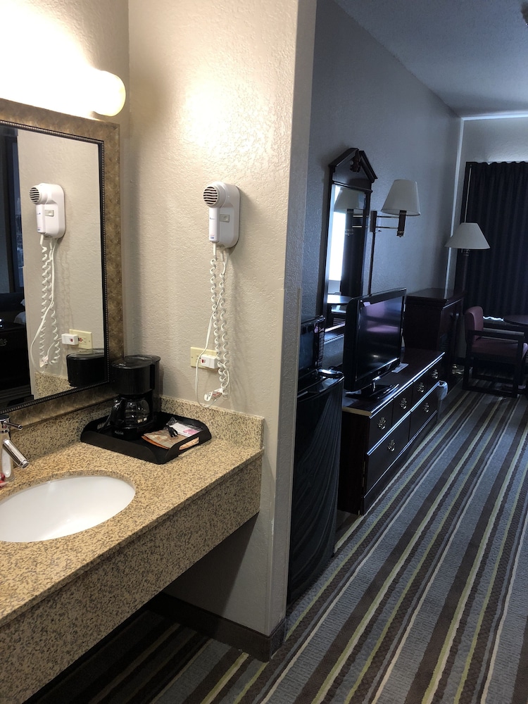 Super 8 By Wyndham Aurora/Naperville Area 27/39