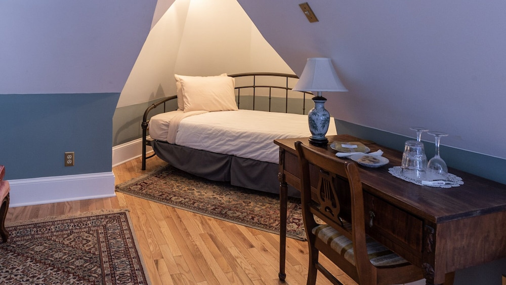 William Henry Miller Inn 49/50