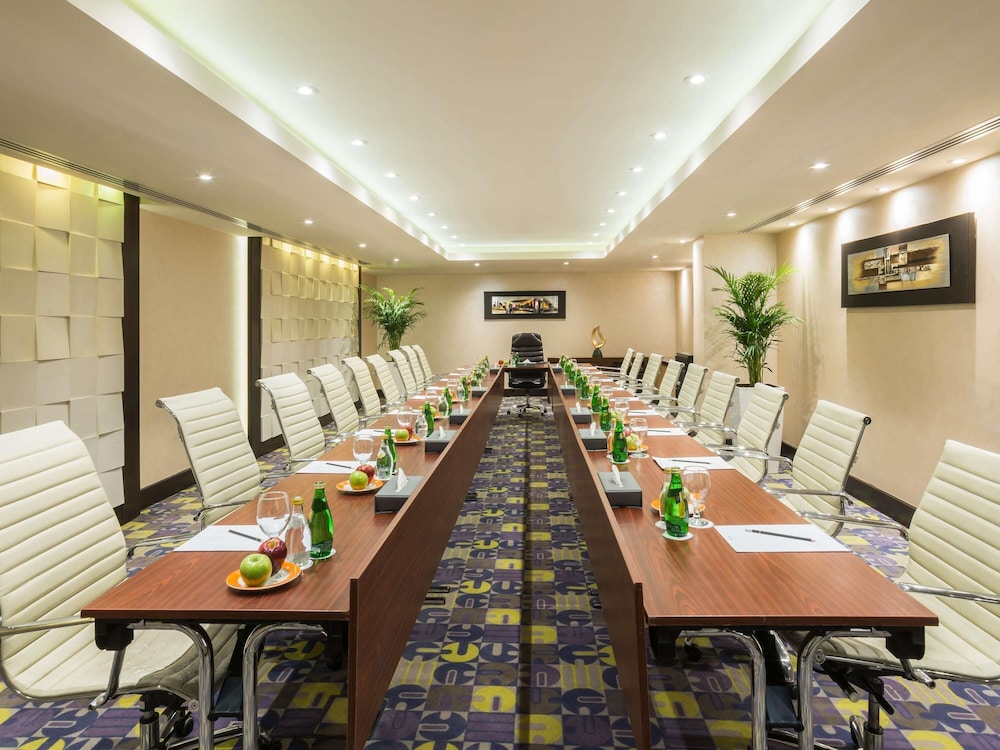 أجنحة نوفوتيل الرياض العليا(Novotel Suites Olaya Riyadh) 61/61