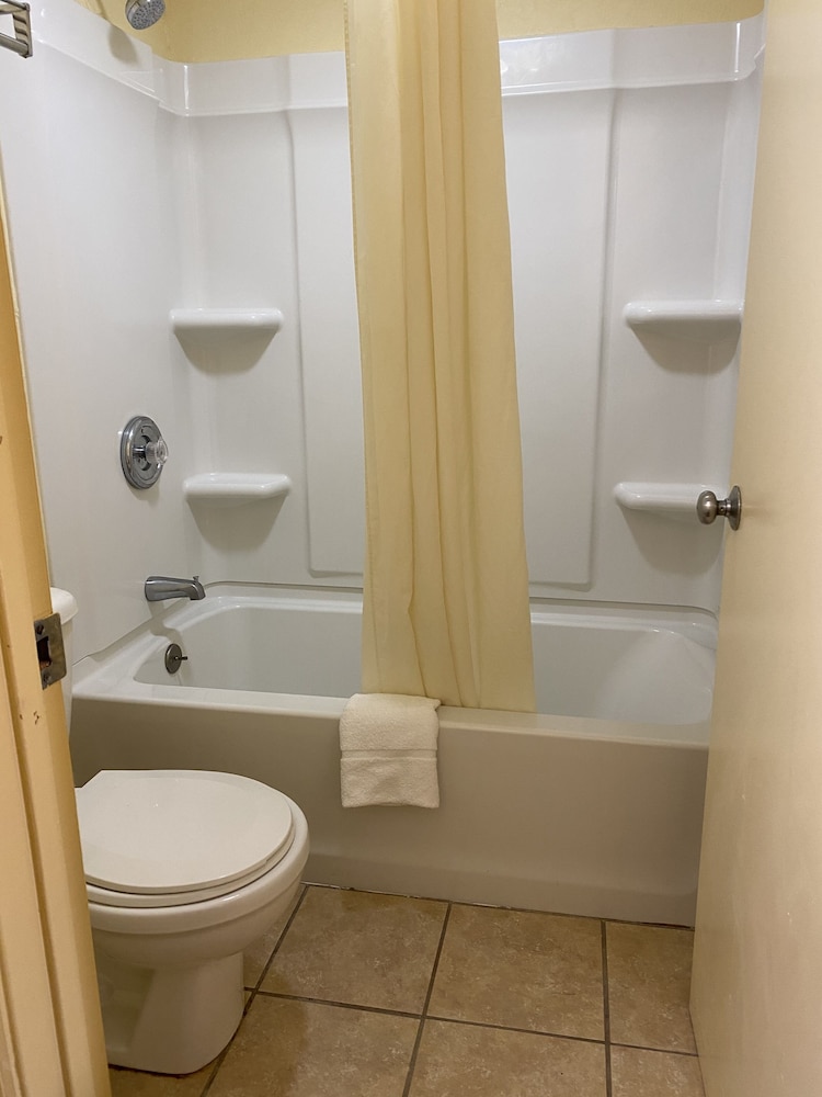 Americas Best Value Inn Augusta Fort Gordon 16/23