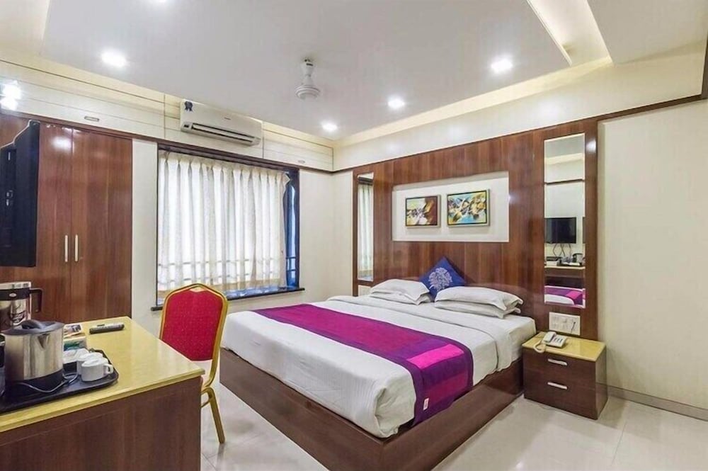 The Grand Tulip, Swargate 10/30