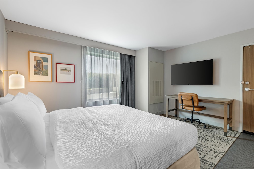 Homewood Suites by Hilton Walker Grand Rapids North 21/56