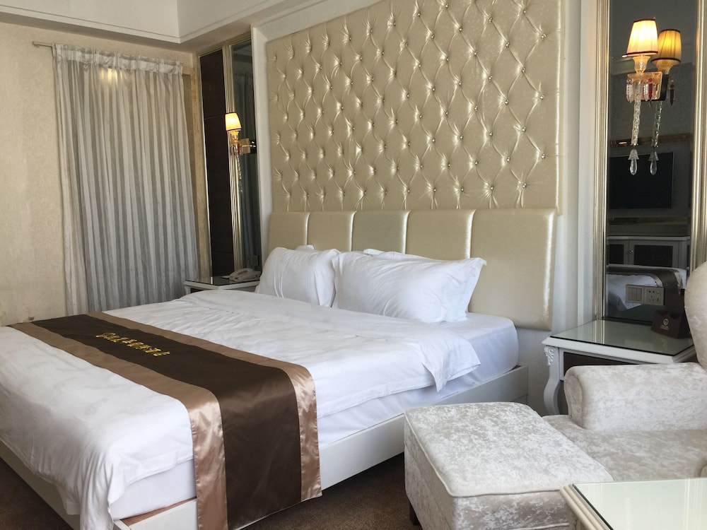 Kelly Wah International Hotel 15/31