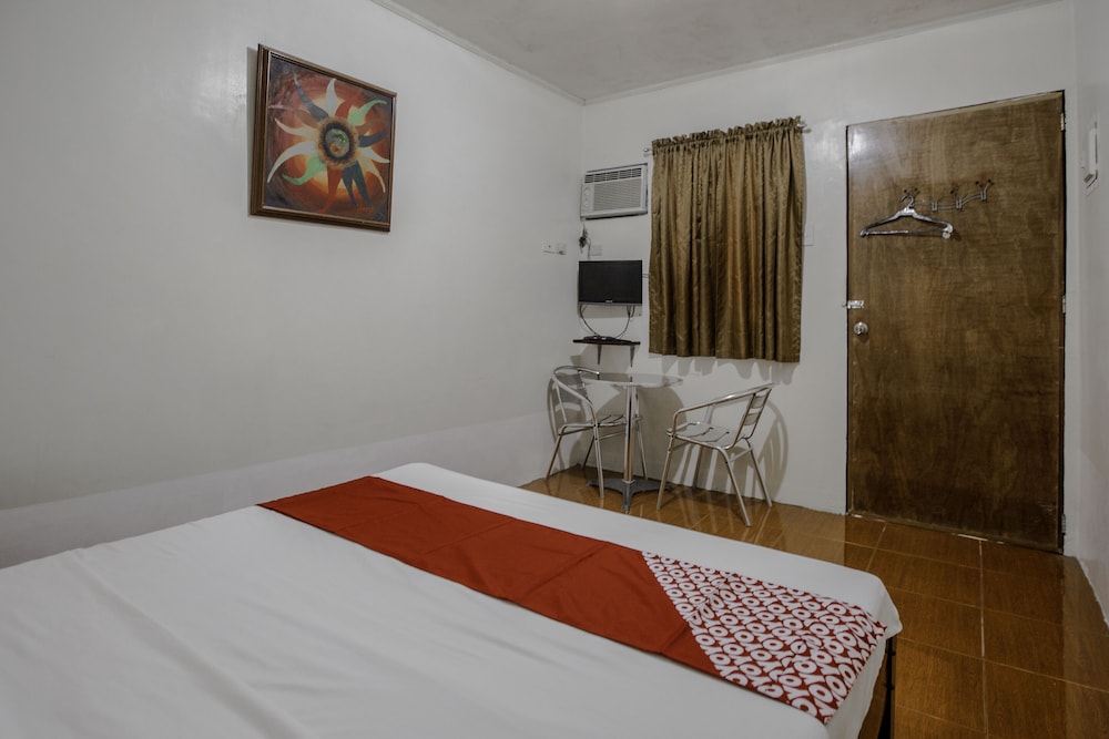 OYO 741 Sierra Travellers Inn 15/43