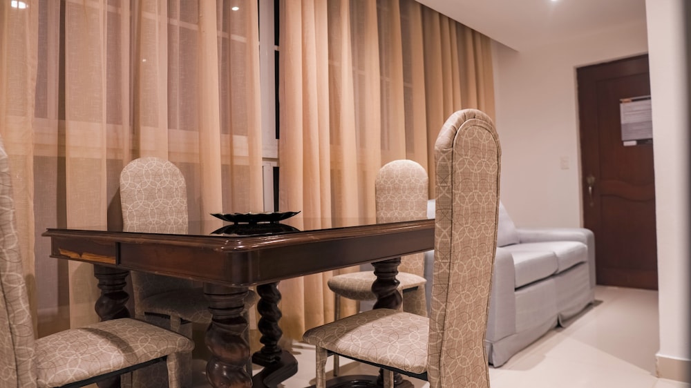 Cataleya Hotel 6/50