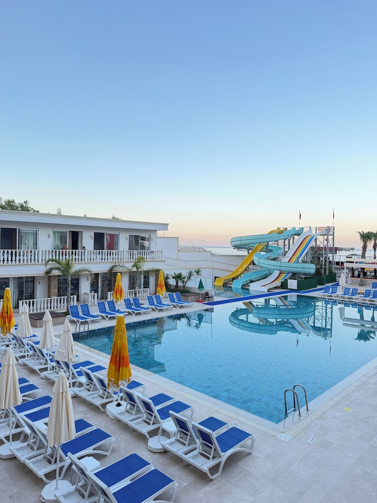 SL La Perla Hotel Kemer 44/50