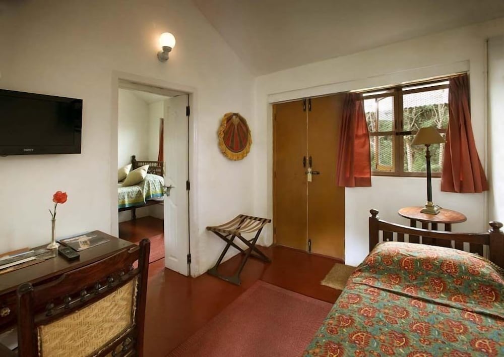 Neemrana S Wallwood Garden 10/28