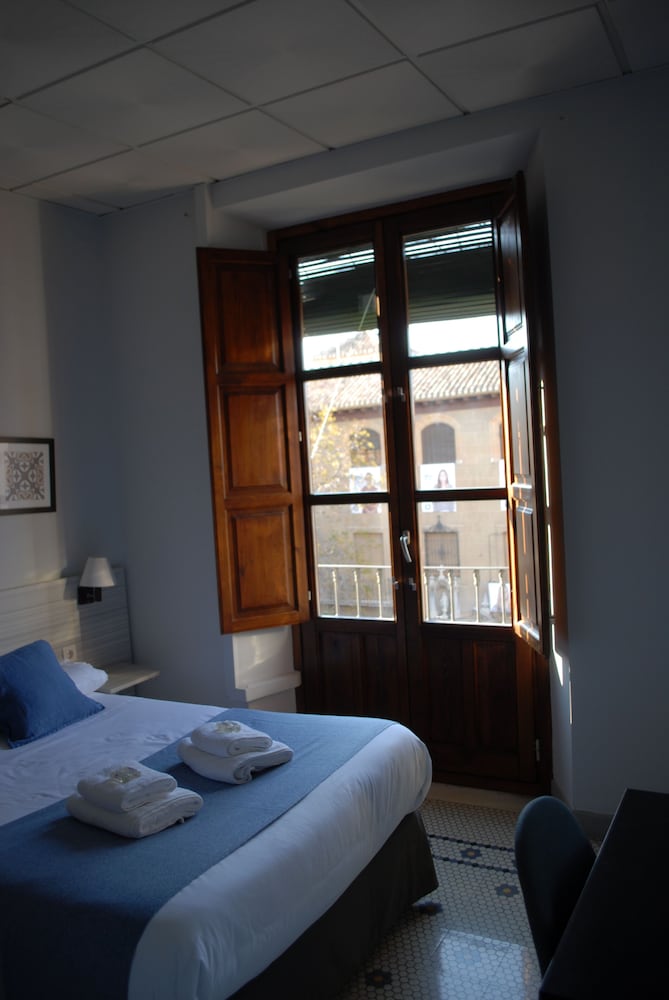 La Perla Granada Suites 24/52