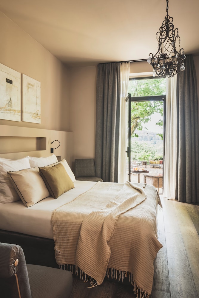 EXECUTIVE, DOUBLE BED, TERRACE