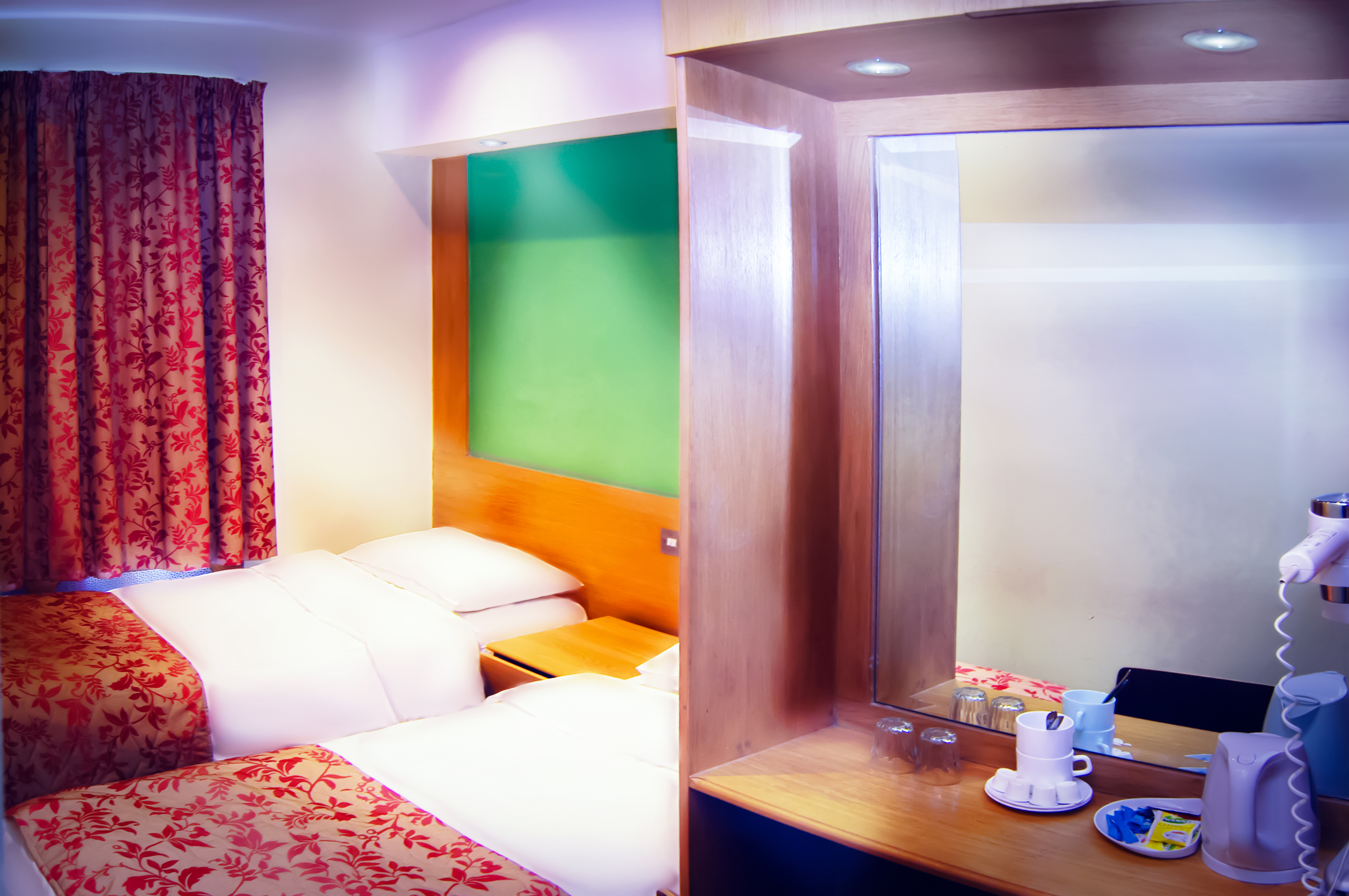 Westbury Hotel 25/57