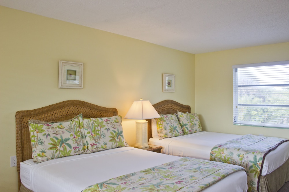 Seaspray Surf Lodge 27/56
