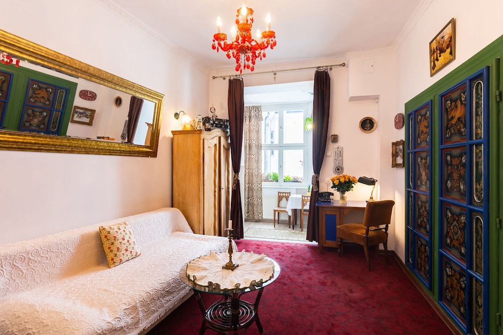 Unikat Guest Rooms 26/72
