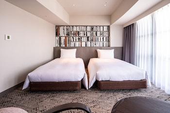 Chapter 2, Moderate, Single, 2 Double Beds