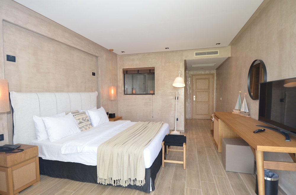 Evilion Sea And Sun Hotel 22/78