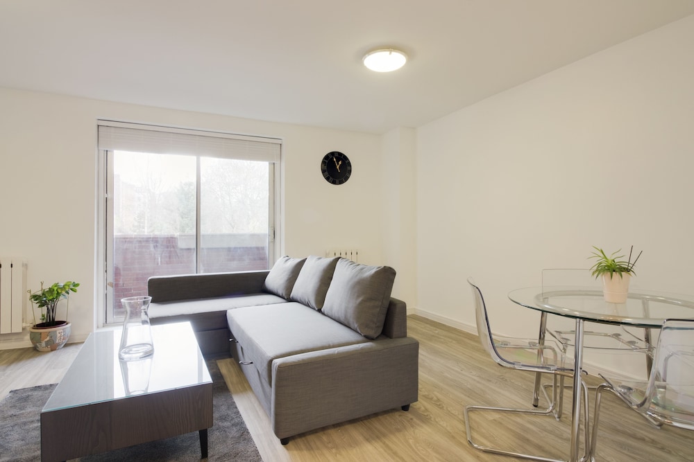 Sherborne court 30/50
