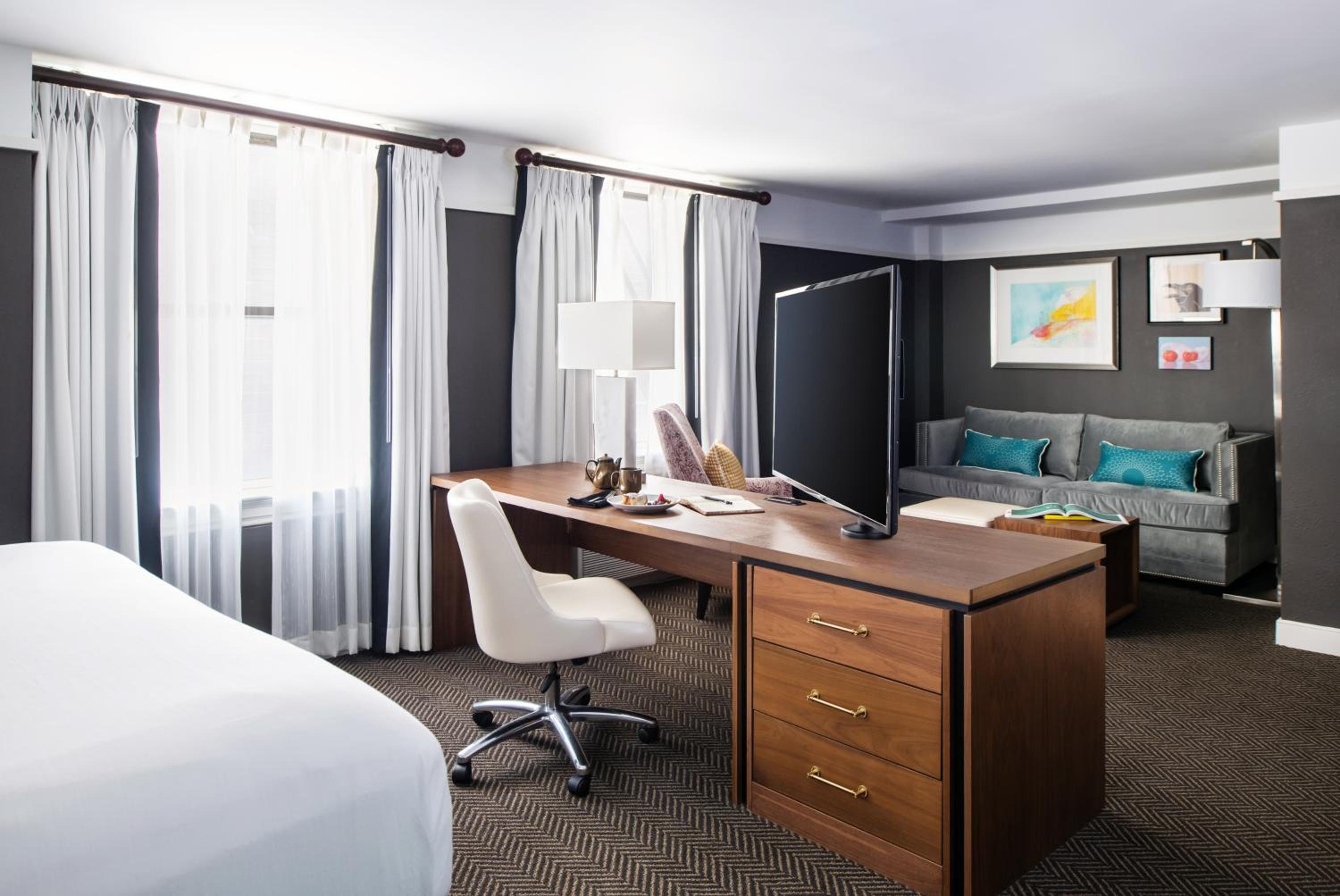 COMFY, SUITE, KING BED, ACCESSIBLE