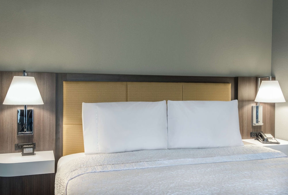 Hampton Inn Suites Tallahassee Capital University Fl 35/62