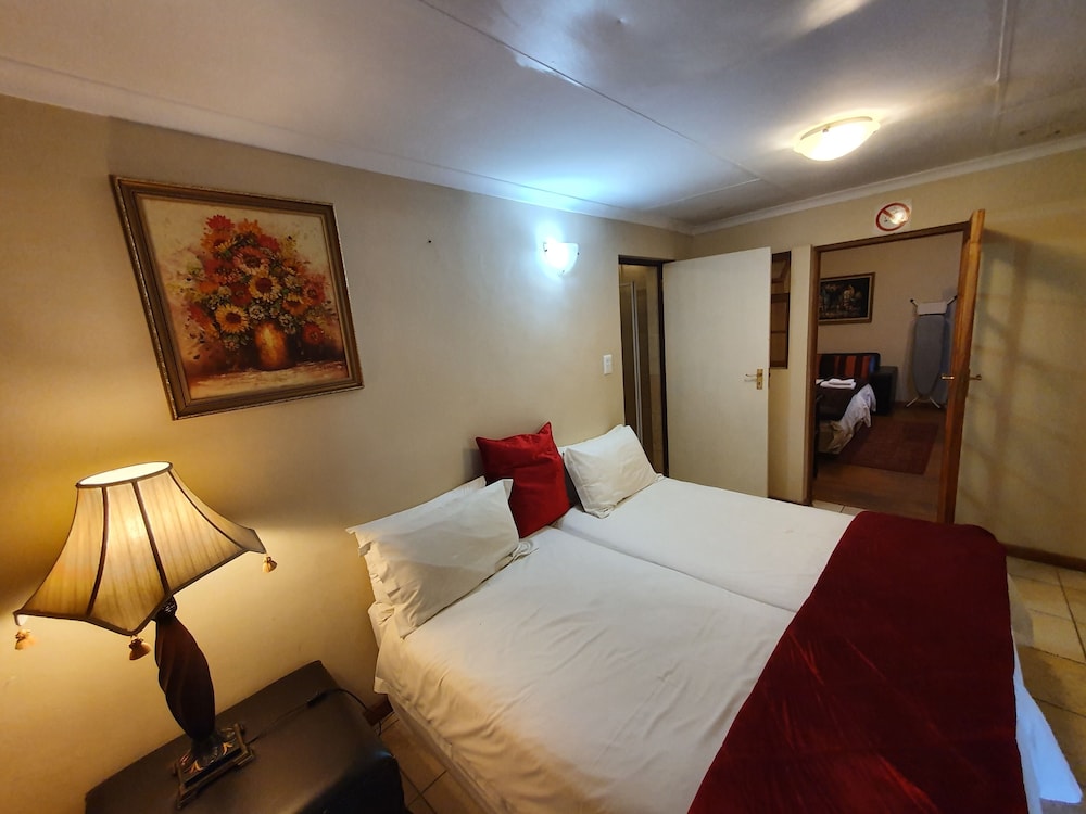 7Th Street Guesthouse 24/73