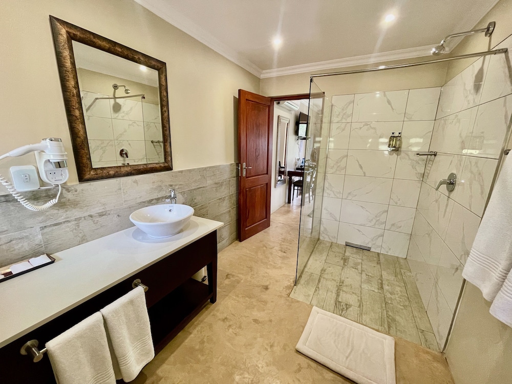 Black Eagle Boutique Hotel And Conferences 50/50