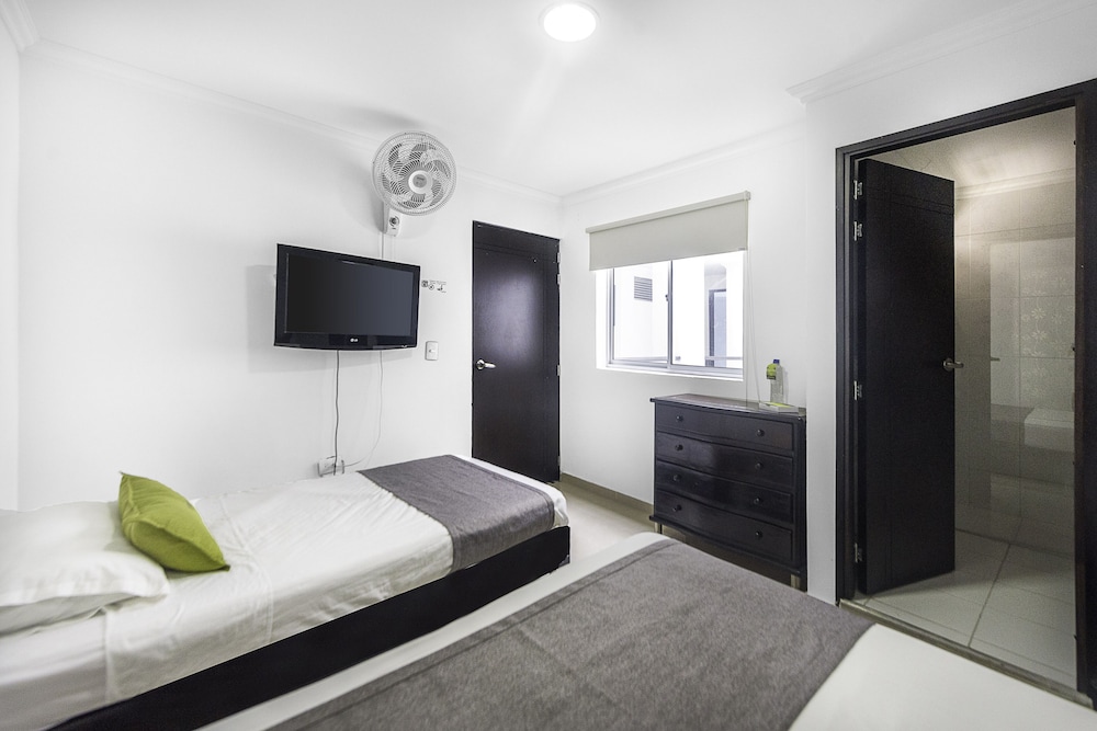 Ayenda 1219 Park 6 15/25