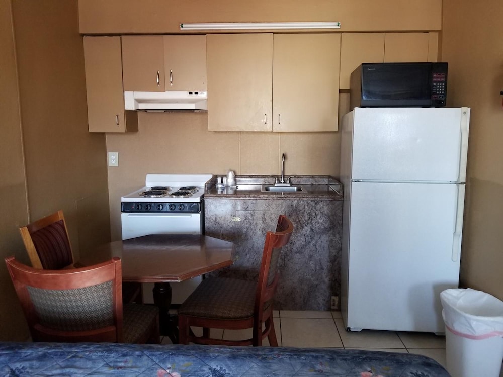 Cloud 9 Inn 20/29
