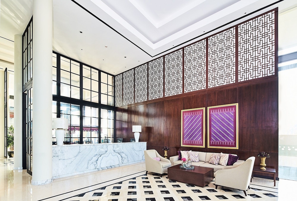PREMIER PLACE HOTEL 6/61