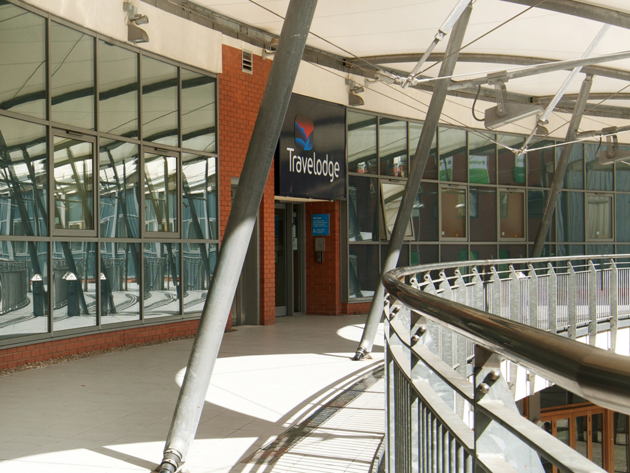 Travelodge Birmingham Central Broadway Plaza 15/19