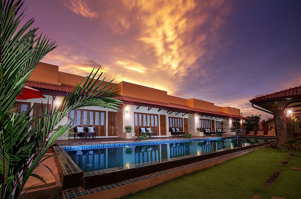 Taratai Villa 52/57