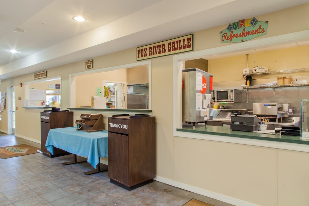 Holiday Inn Club Vacations Fox River Resort at Sheridan 35/47