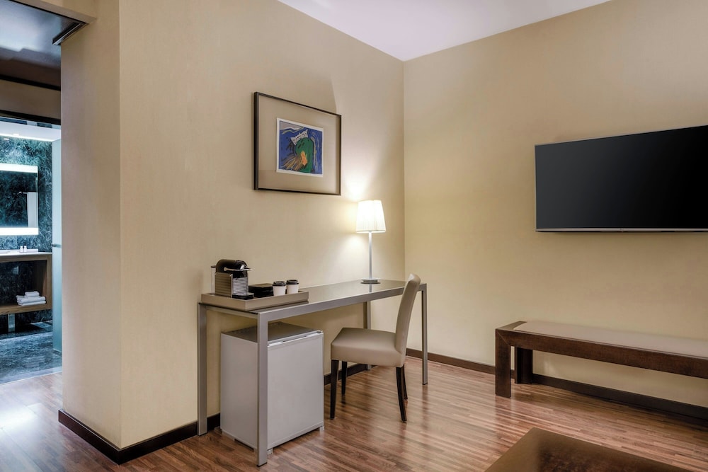 Ac Hotel By Marriott Zamora 5/50
