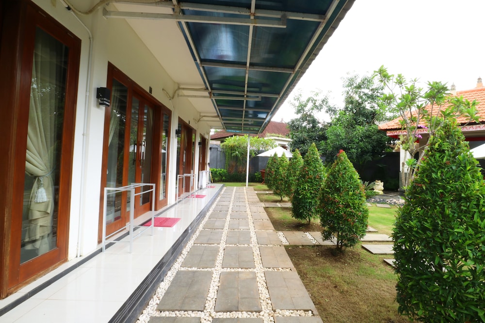 The Umah Pandawa Homestay And Villas by ZUZU 2/41