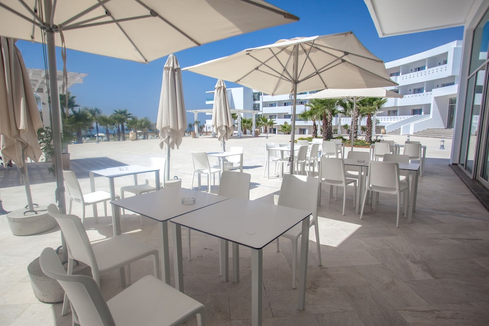 Lixus Beach Resort 4 61/74