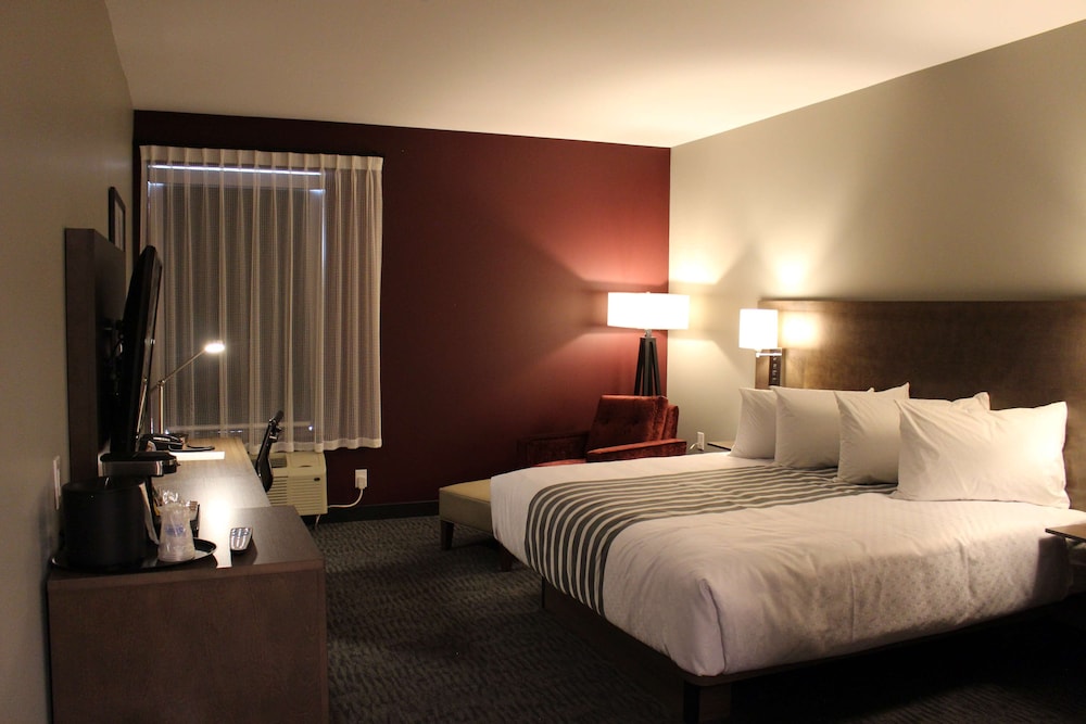 Best Western Plus Dauphin 4/35