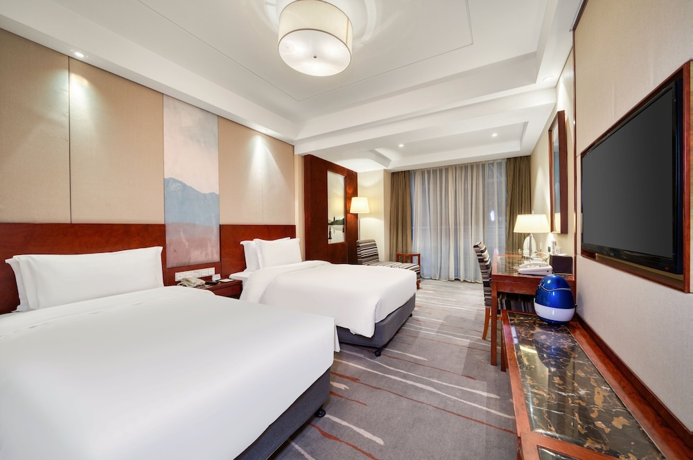 Wanghu Hotel 14/48