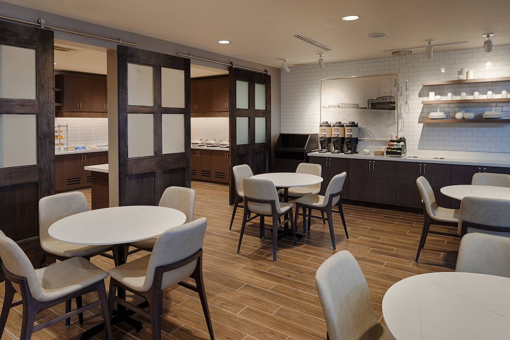 Residence Inn by Marriott Columbus Airport 34/42