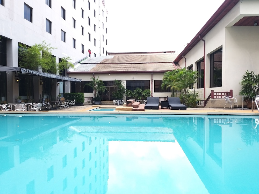 Songphanburi Hotel in SUPHAN BURI