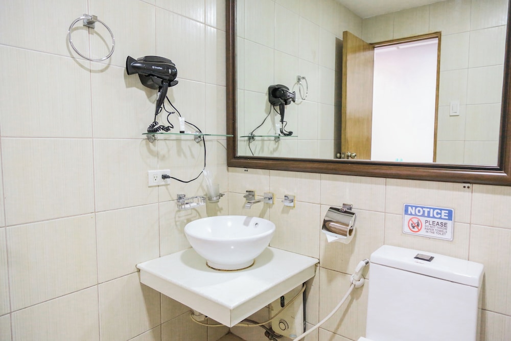 Pacific Bay Grand Suites 47/50