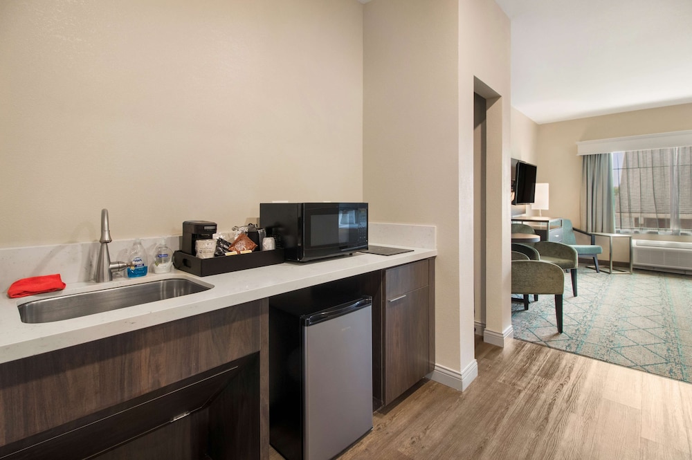 Comfort Inn & Suites Clarksville - Louisville North 69/69