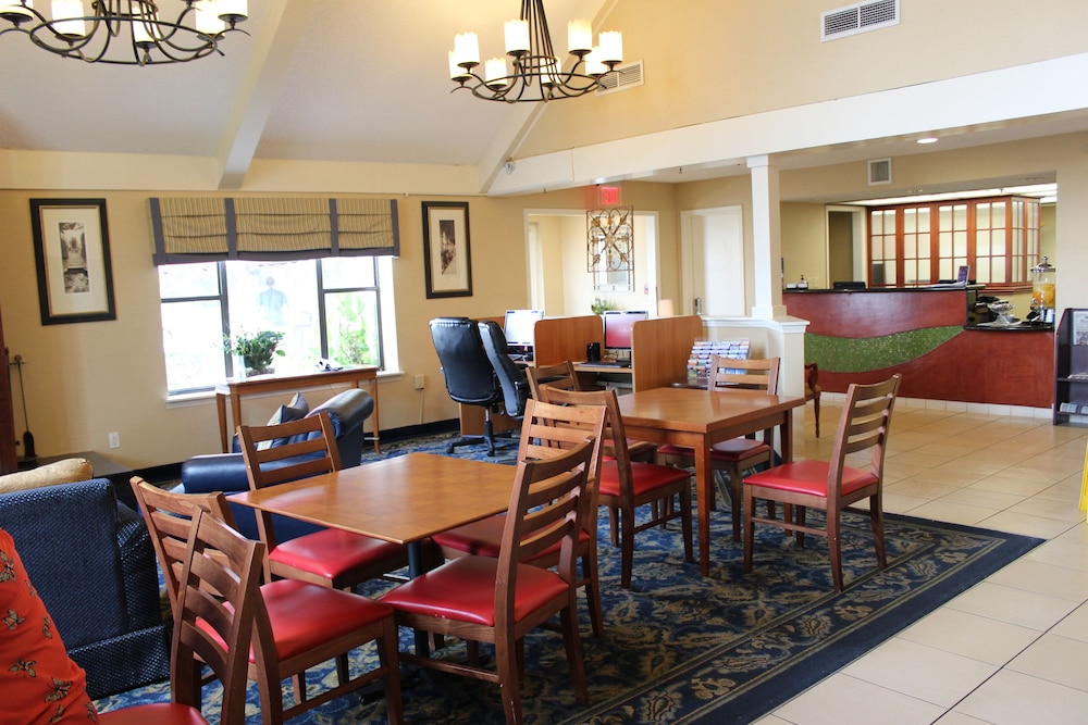 DORAL INN & SUITES MIAMI AIRPORT WEST 21/43