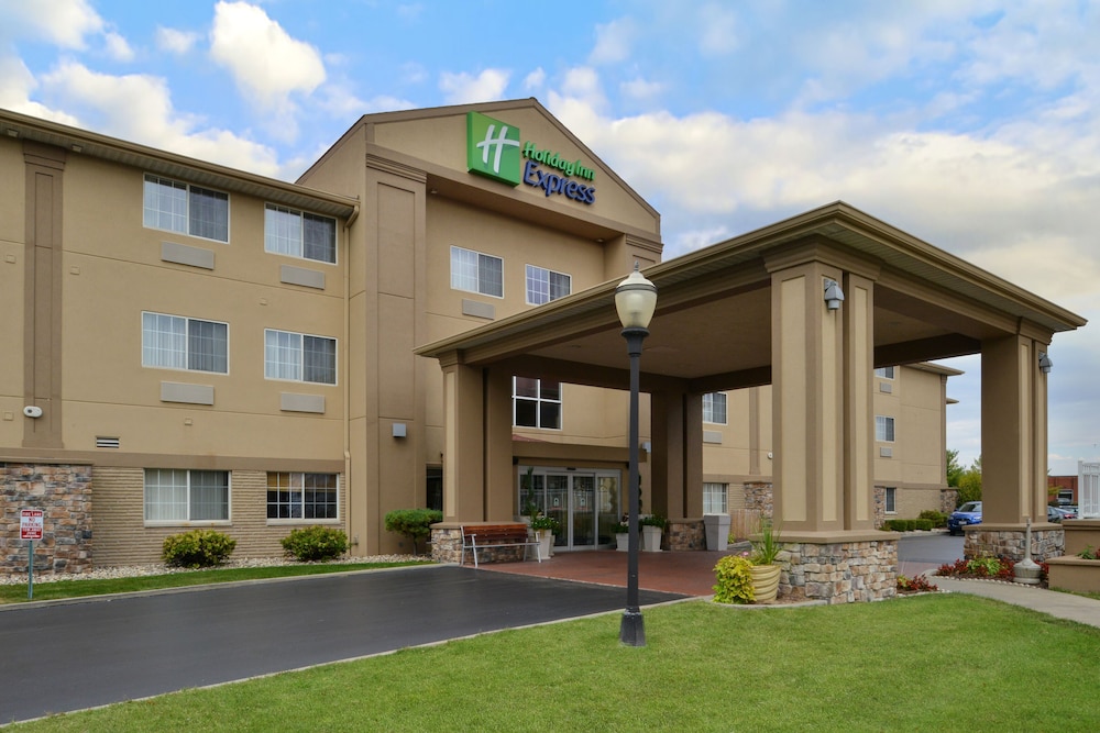 Holiday Inn Express Suites St Joseph 1/69