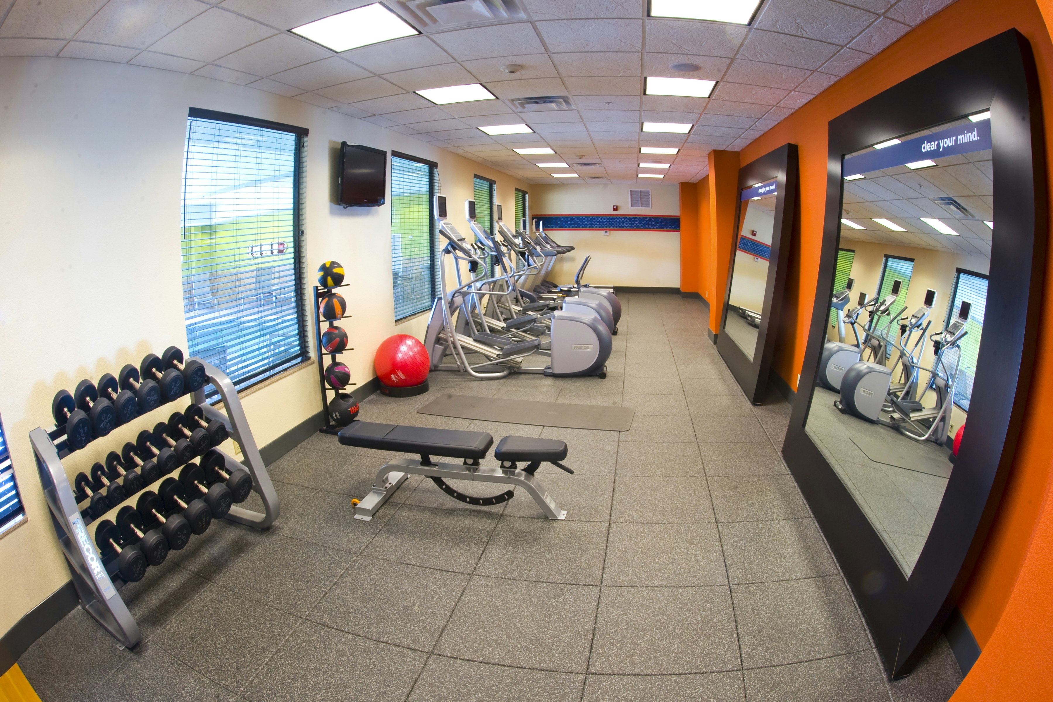Hampton Inn Evansville Airport 24/70