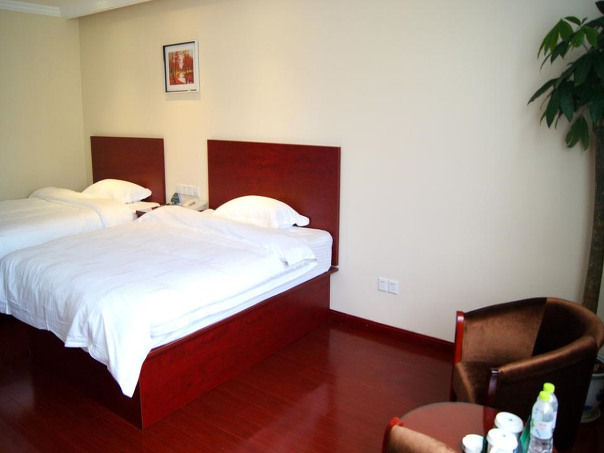 Room, Twin Beds