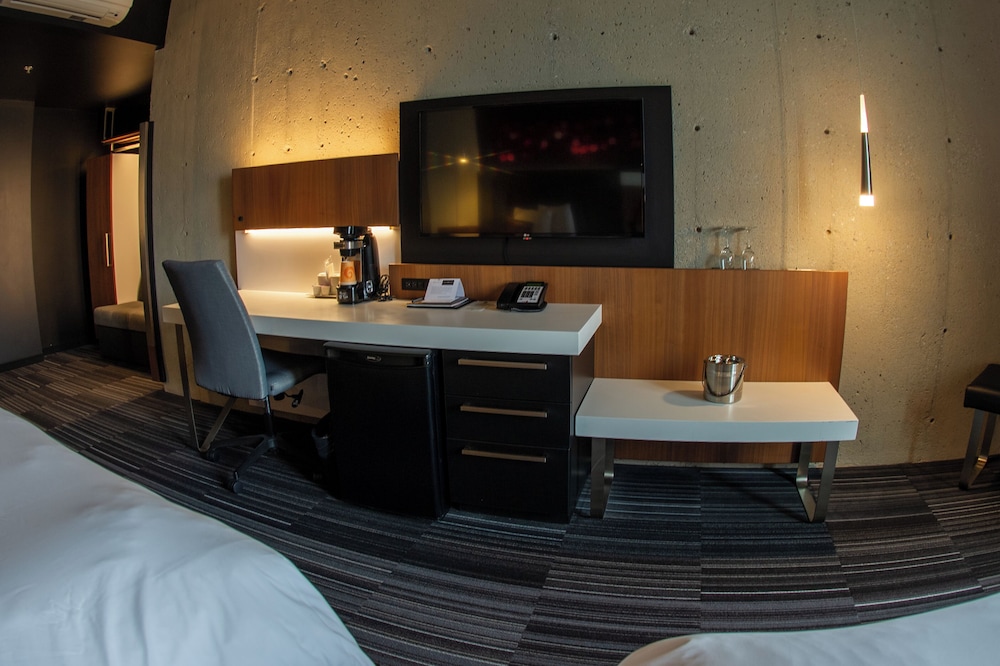 Grand Times Hotel Drummondville 56/58