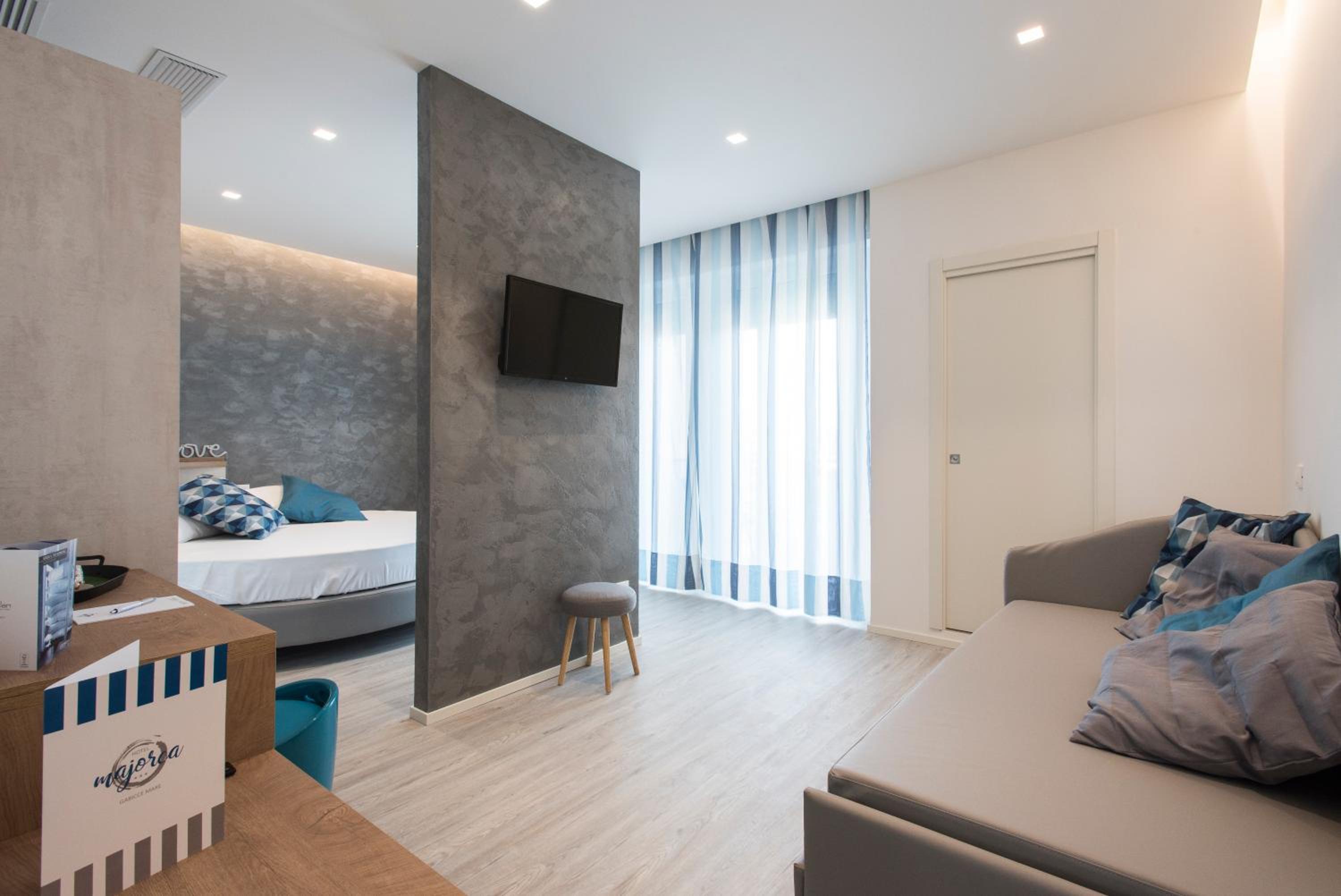 Hotel Majorca 24/36