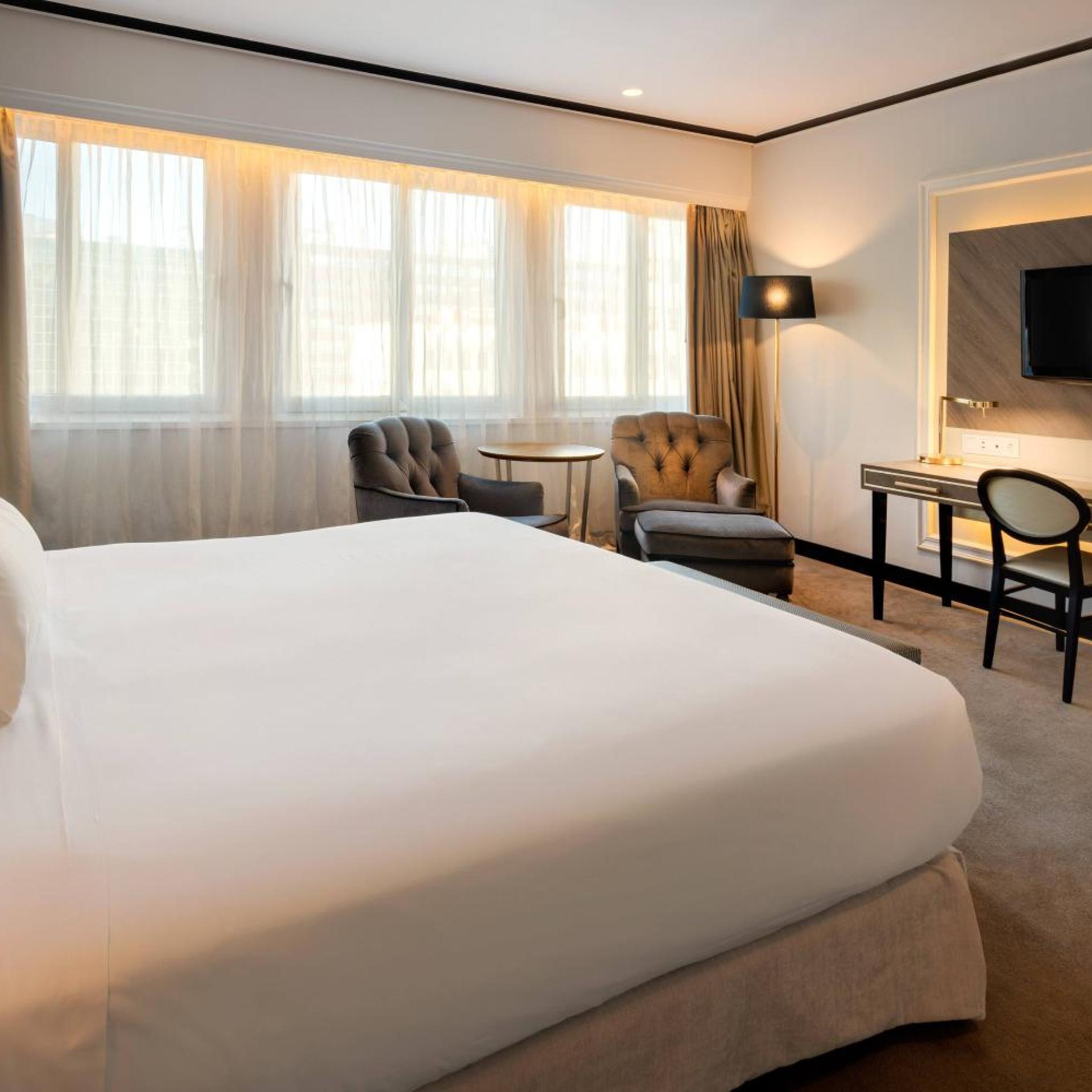 Supreme, Double Bed