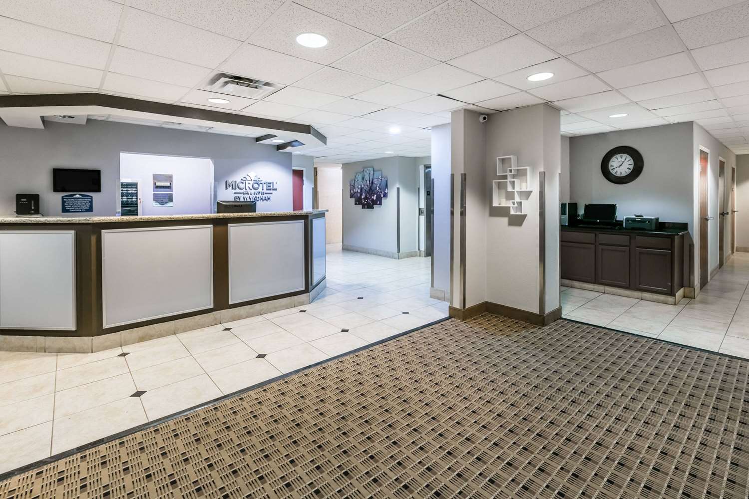 Microtel Inn And Suites Scott 2/37