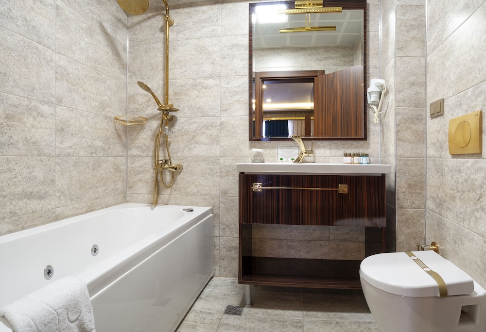 Marinn Deluxe Hotel 26/27