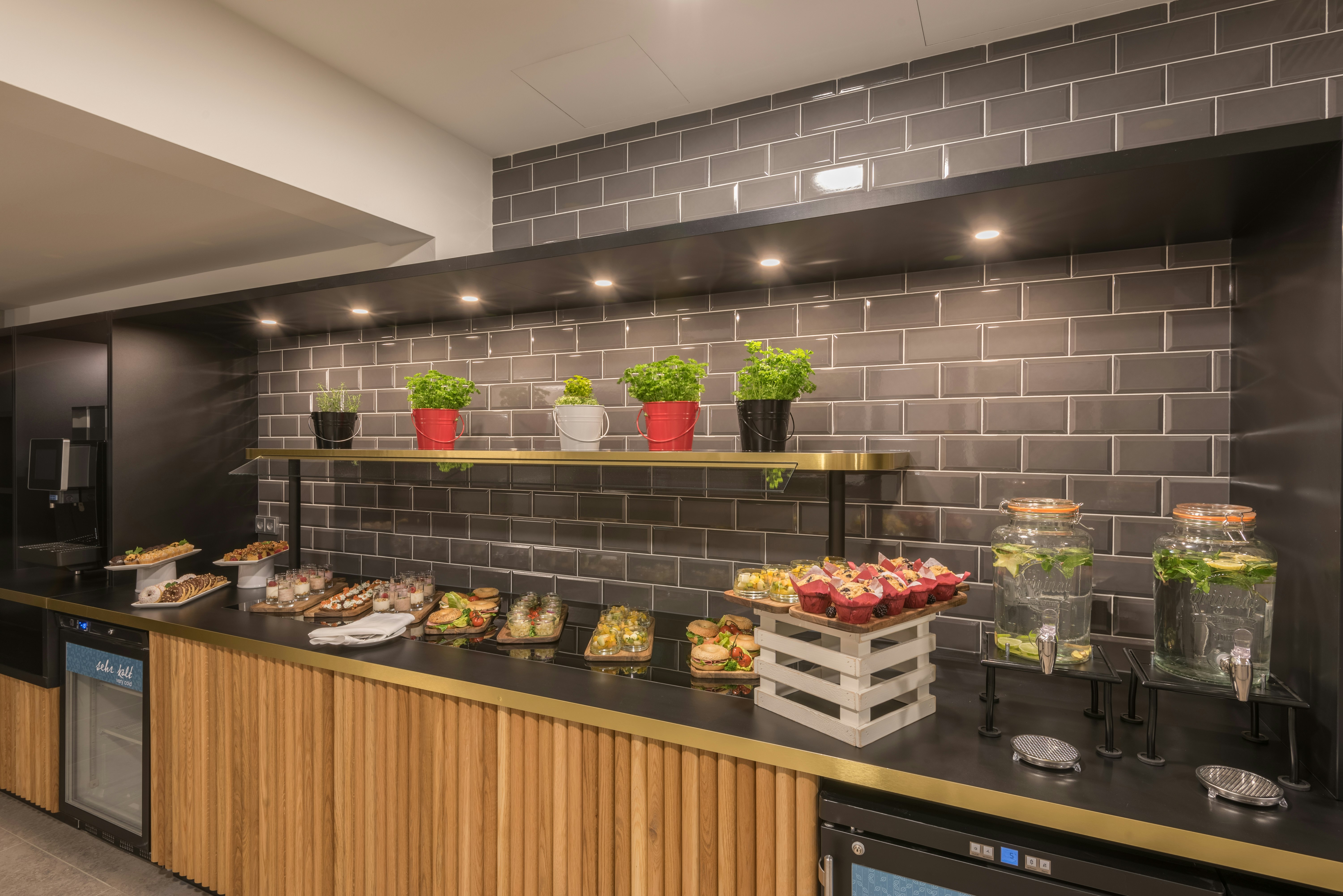 HILTON GARDEN INN FRANKFURT CITY CENTRE 37/56